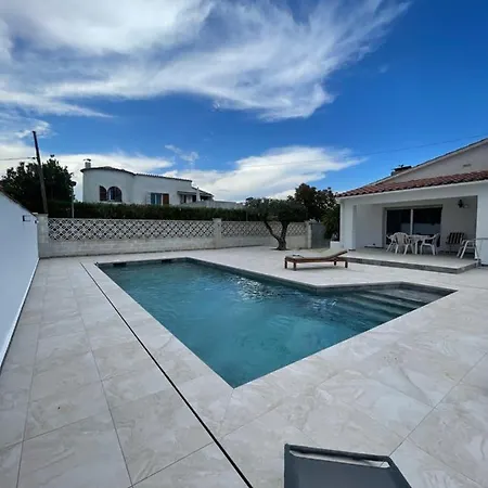 Welcs -046- Con Piscina Empuriabrava